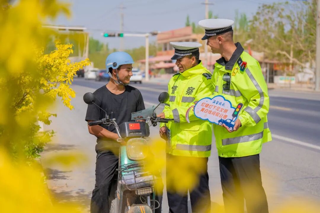 春季交通安全宣传_违章高发人群引导_农用车违法载人整治